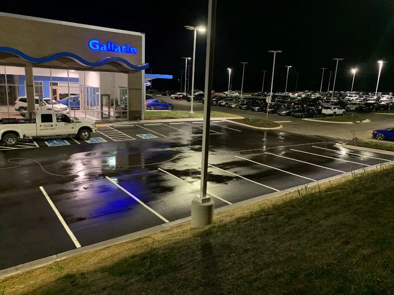A Gallatin parking lot in the middle of the night that was just professionally cleaned